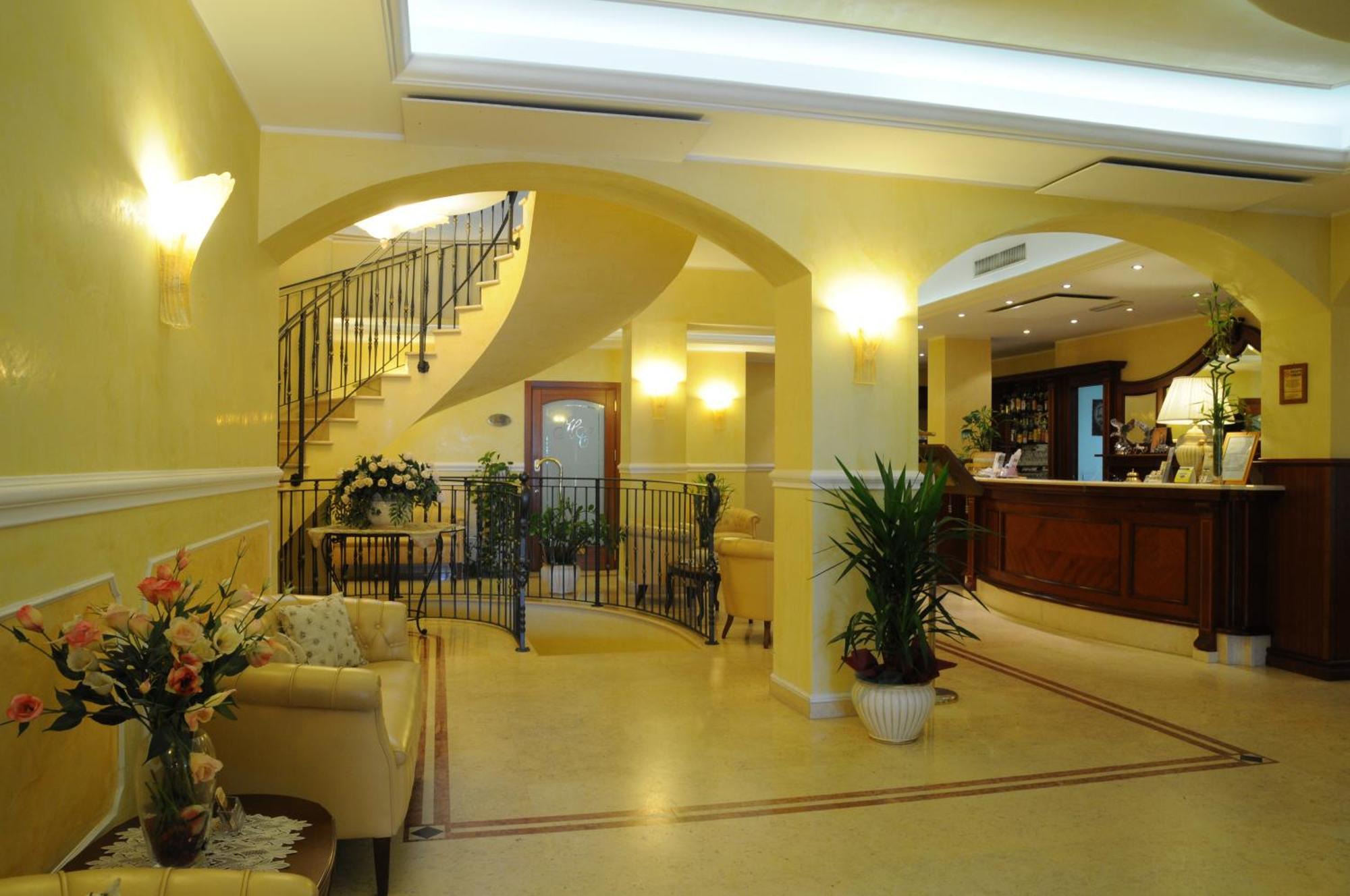 Hotel Corallo フランカヴィッラ・アル・マーレ エクステリア 写真